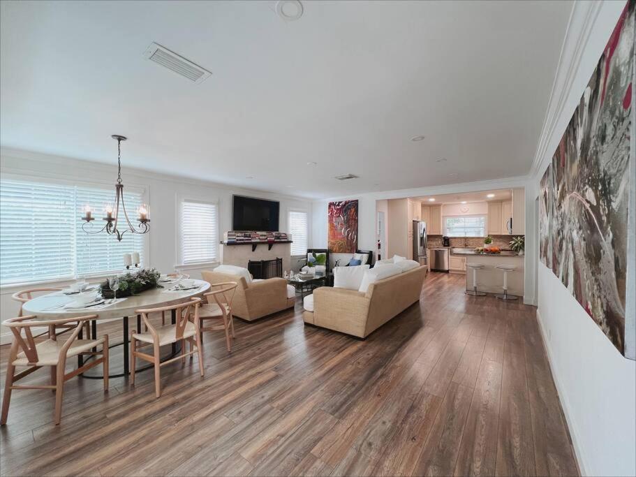 Beautiful Main House In West Palm Beach Buitenkant foto